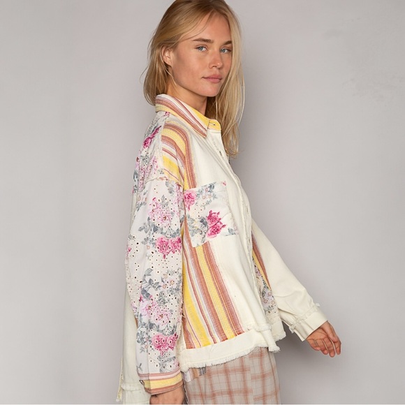 POL Floral Multicolor Women's Oversized Shacket - Picture 3 of 6